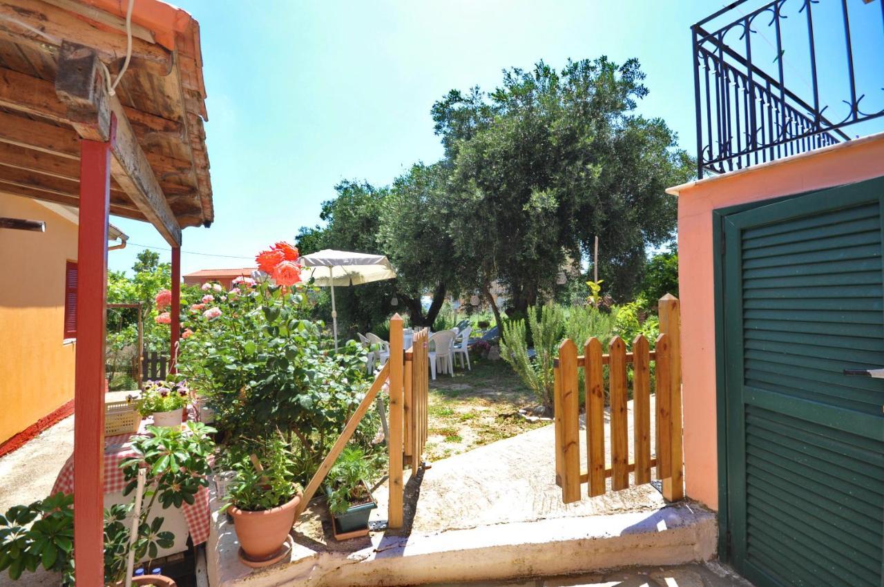 Miranda Haus Aparthotel Αρίλλας Εξωτερικό φωτογραφία