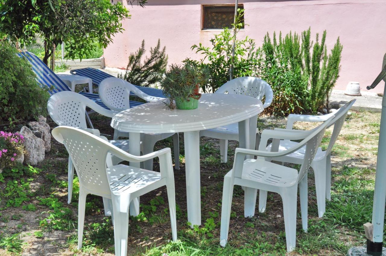 Miranda Haus Aparthotel Αρίλλας Εξωτερικό φωτογραφία