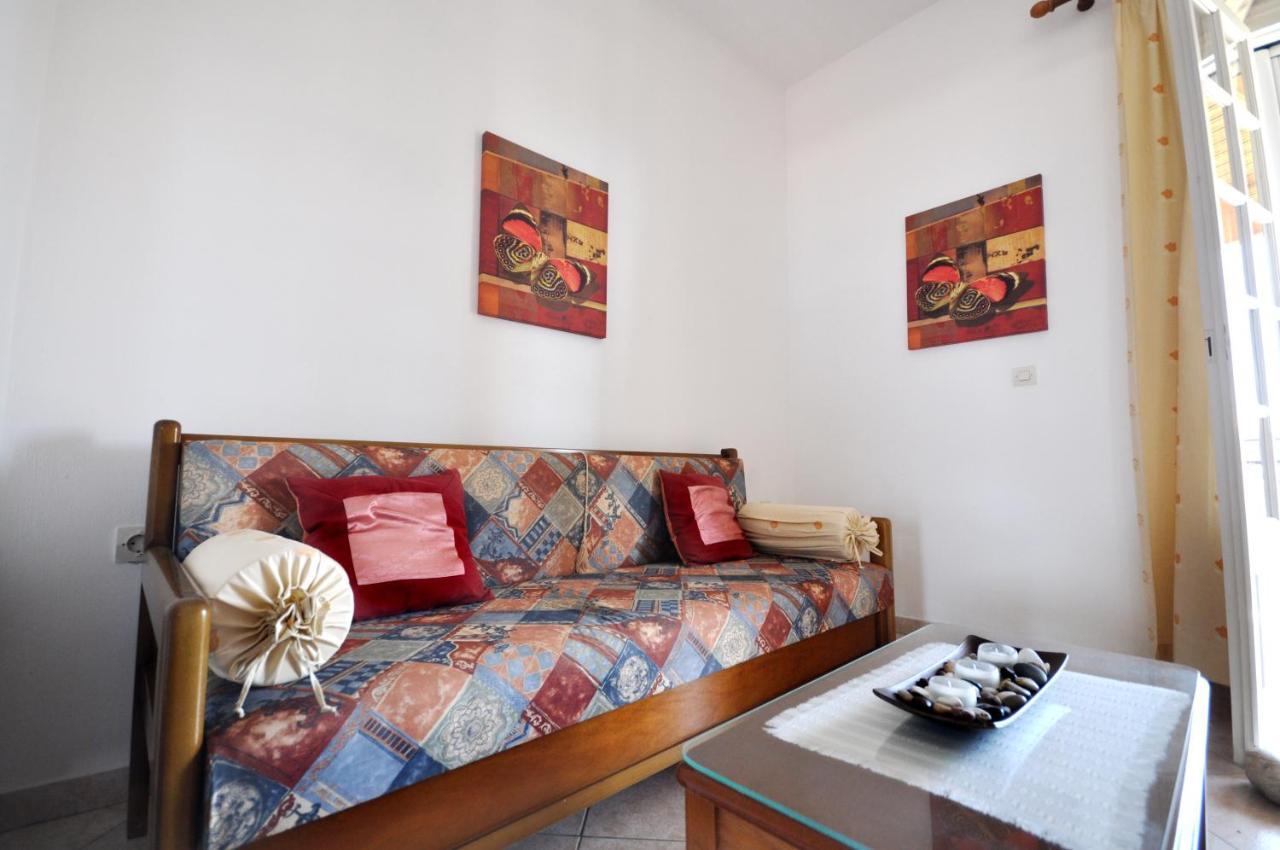 Miranda Haus Aparthotel Αρίλλας Εξωτερικό φωτογραφία