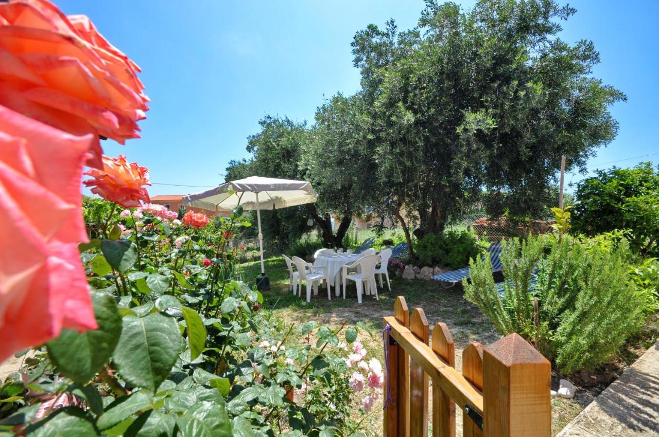 Miranda Haus Aparthotel Αρίλλας Εξωτερικό φωτογραφία